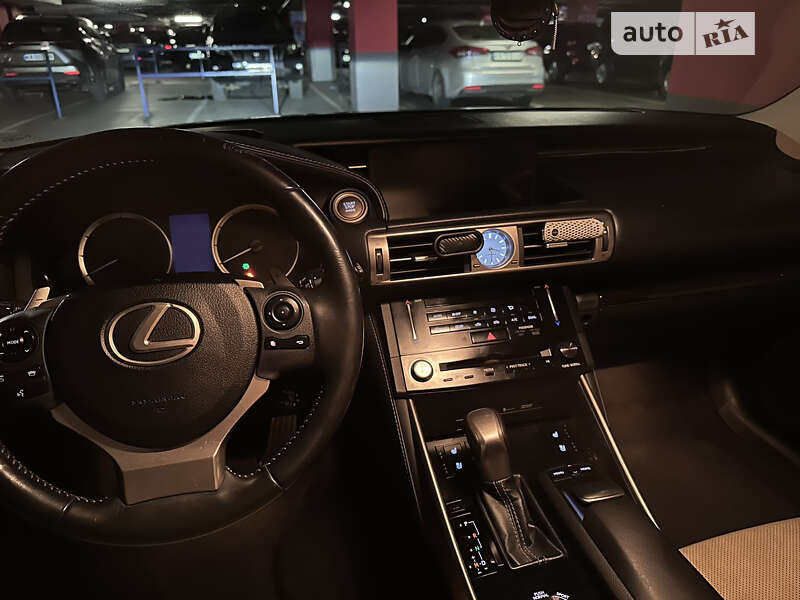 Седан Lexus IS 2013 в Києві фото 28 Седан Lexus IS 2013 в Києві