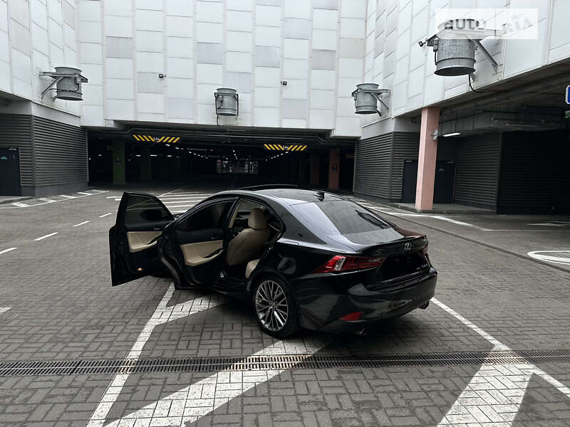 Седан Lexus IS 2013 в Києві фото 31 Седан Lexus IS 2013 в Києві