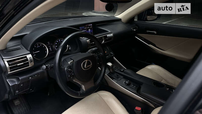 Седан Lexus IS 2013 в Києві фото 36 Седан Lexus IS 2013 в Києві