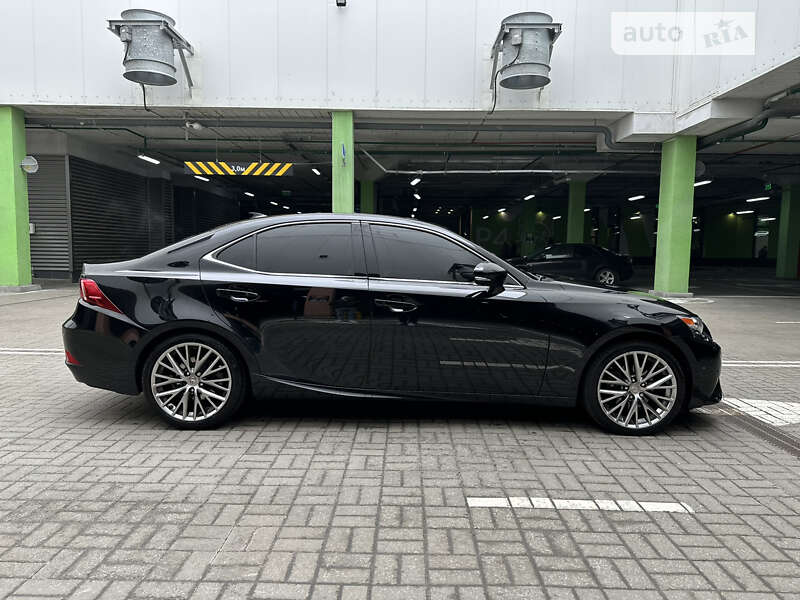 Седан Lexus IS 2013 в Києві фото 40 Седан Lexus IS 2013 в Києві