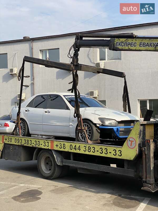 Седан Lexus IS 1999 в Києві