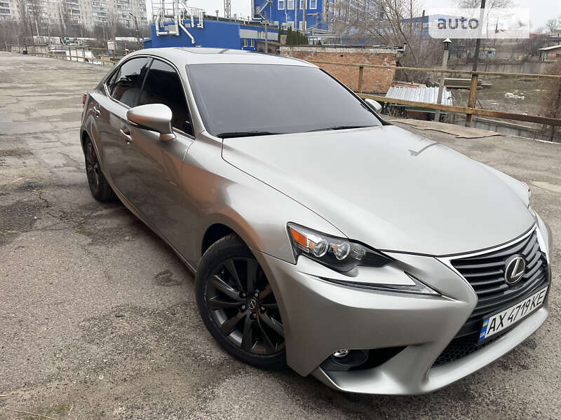 Седан Lexus IS 2015 в Харькове