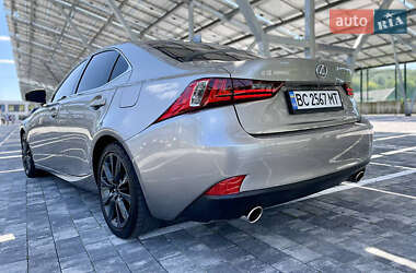 Седан Lexus IS 2015 в Ивано-Франковске