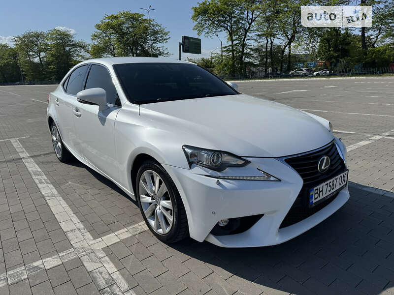 Lexus IS 2013