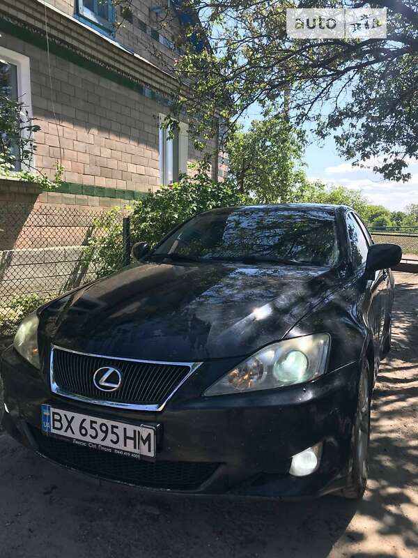 Седан Lexus IS 2008 в Нетешине