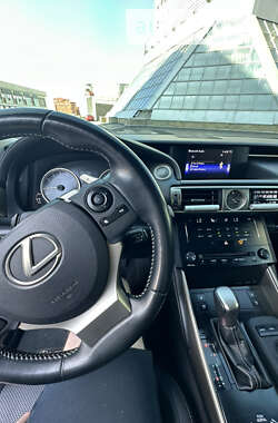 Седан Lexus IS 2013 в Дніпрі