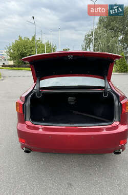 Седан Lexus IS 2010 в 