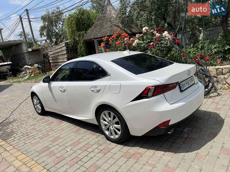 Седан Lexus IS 2016 в Одессе фото 3 Седан Lexus IS 2016 в Одессе