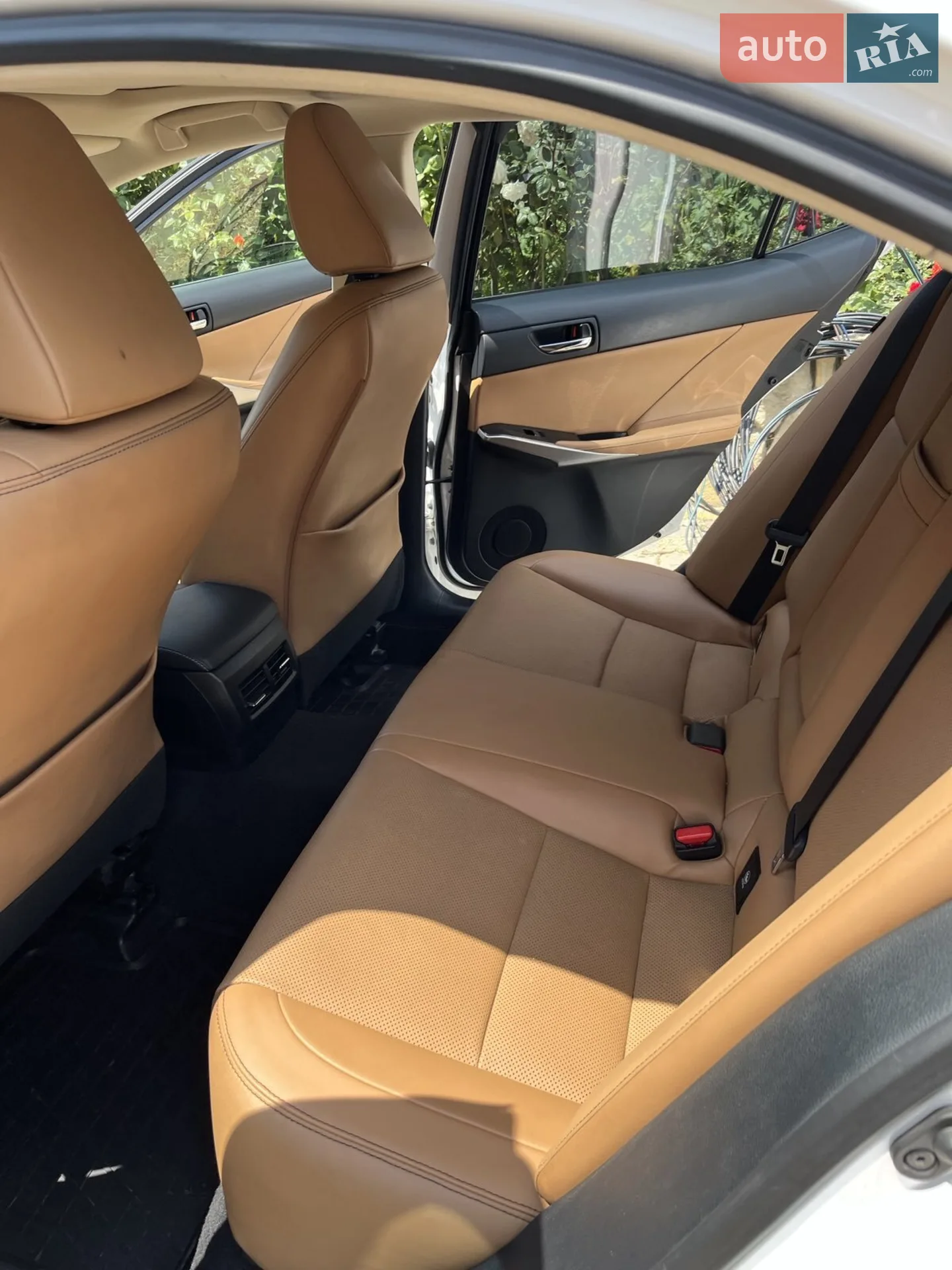 2016 Lexus IS - мініатюра 11