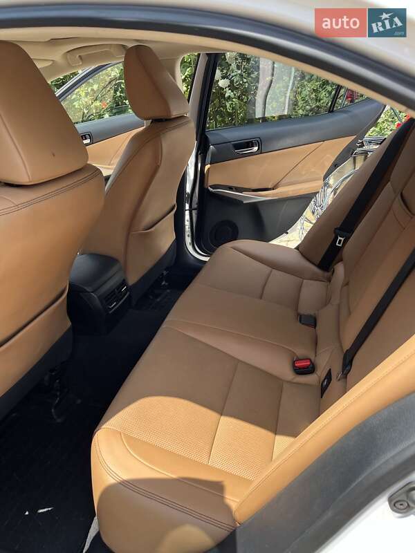Седан Lexus IS 2016 в Одессе фото 11 Седан Lexus IS 2016 в Одессе