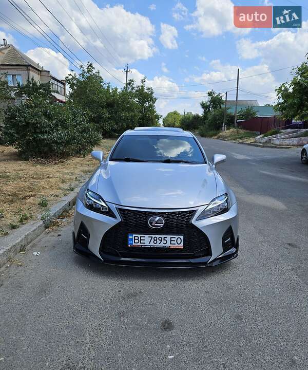 Lexus IS 2011
