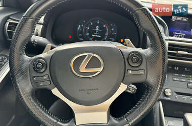 Седан Lexus IS 2016 в Львові