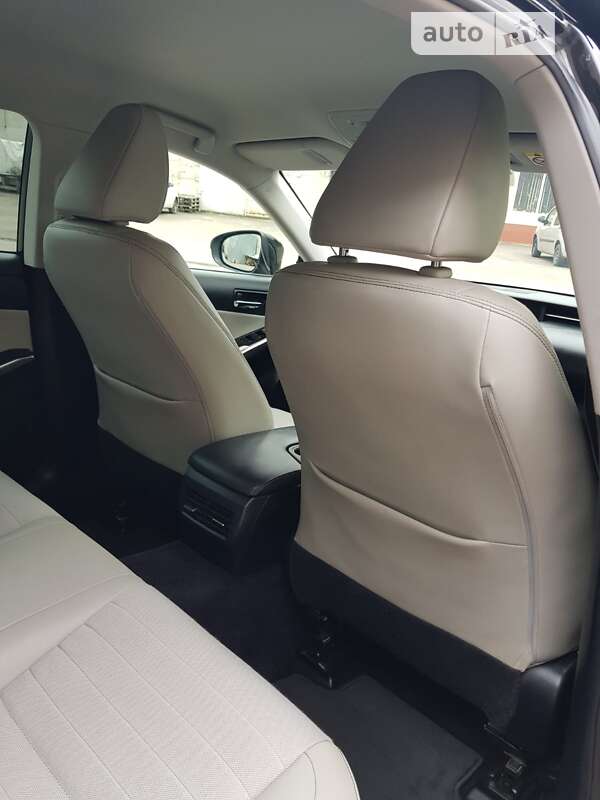 Седан Lexus IS 2014 в Черкассах