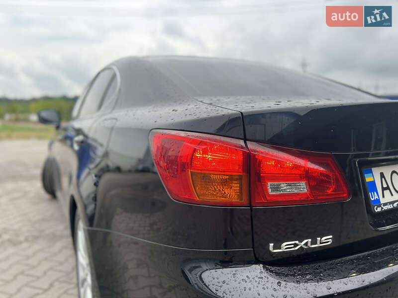 Седан Lexus IS 2008 в Луцьку