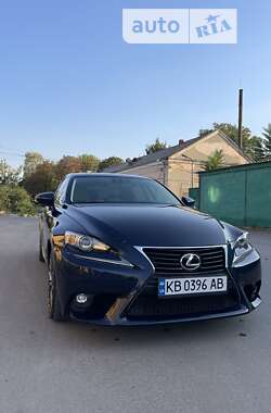 Седан Lexus IS 2014 в Виннице