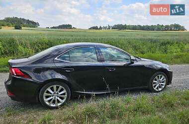 Седан Lexus IS 2016 в 