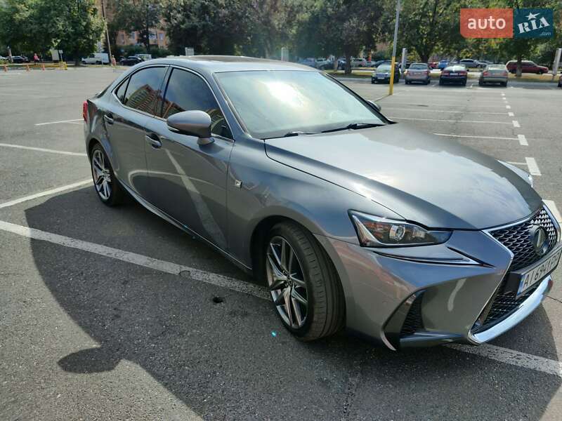 Седан Lexus IS 2018 в Киеве