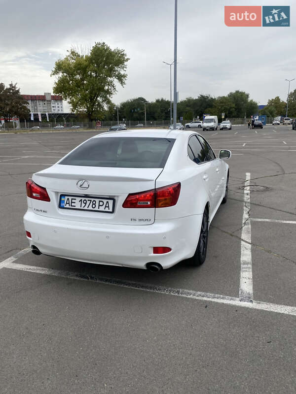Седан Lexus IS 2008 в Киеве