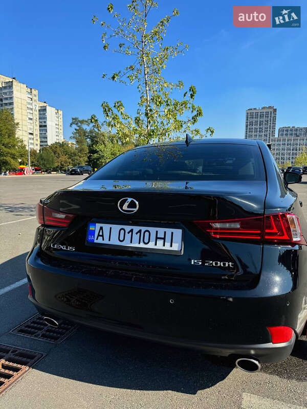 Седан Lexus IS 2016 в Киеве фото 6 Седан Lexus IS 2016 в Киеве