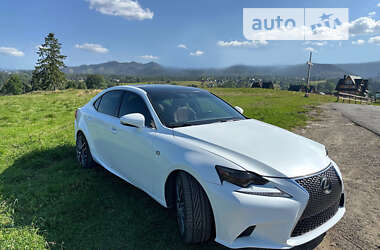 Седан Lexus IS 2016 в 