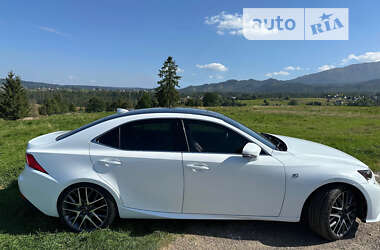 Седан Lexus IS 2016 в 