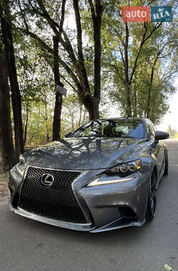 Седан Lexus IS 2014 в 