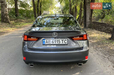 Седан Lexus IS 2014 в 