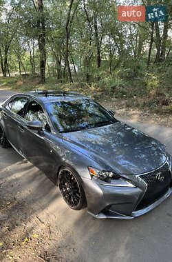 Седан Lexus IS 2014 в 