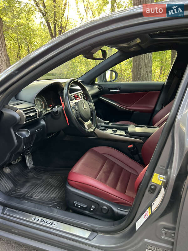 Седан Lexus IS 2014 в Каменском фото 68 Седан Lexus IS 2014 в Каменском