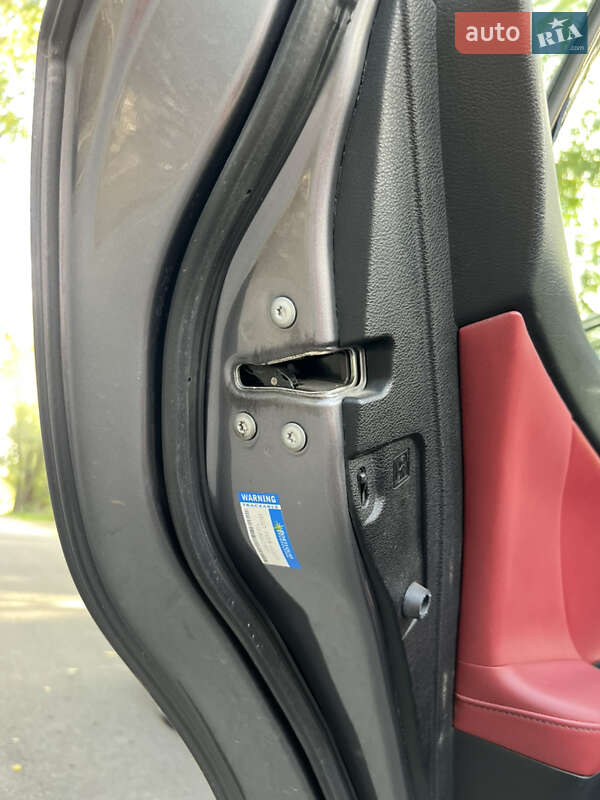 Седан Lexus IS 2014 в Каменском фото 74 Седан Lexus IS 2014 в Каменском