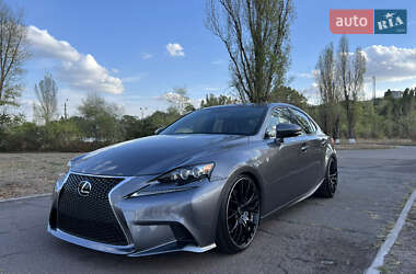 Седан Lexus IS 2014 в 
