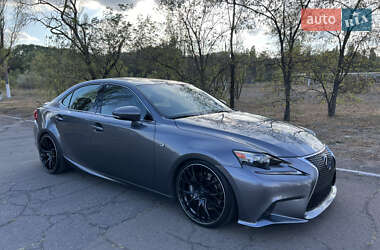 Седан Lexus IS 2014 в 