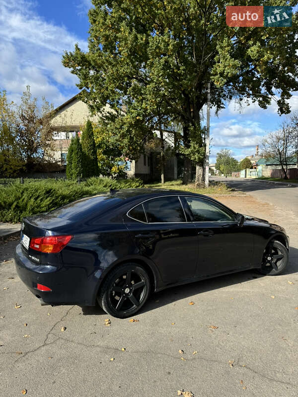 Седан Lexus IS 2007 в Рокитном