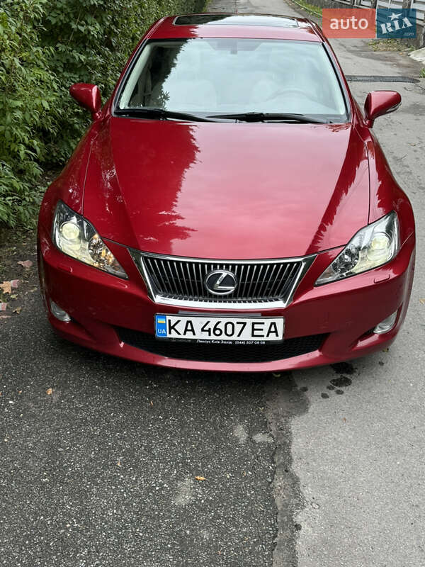 Седан Lexus IS 2010 в Киеве фото 16 Седан Lexus IS 2010 в Киеве