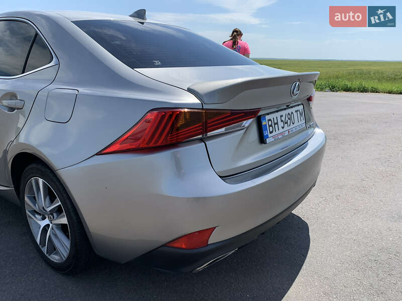 Седан Lexus IS 2018 в Одессе