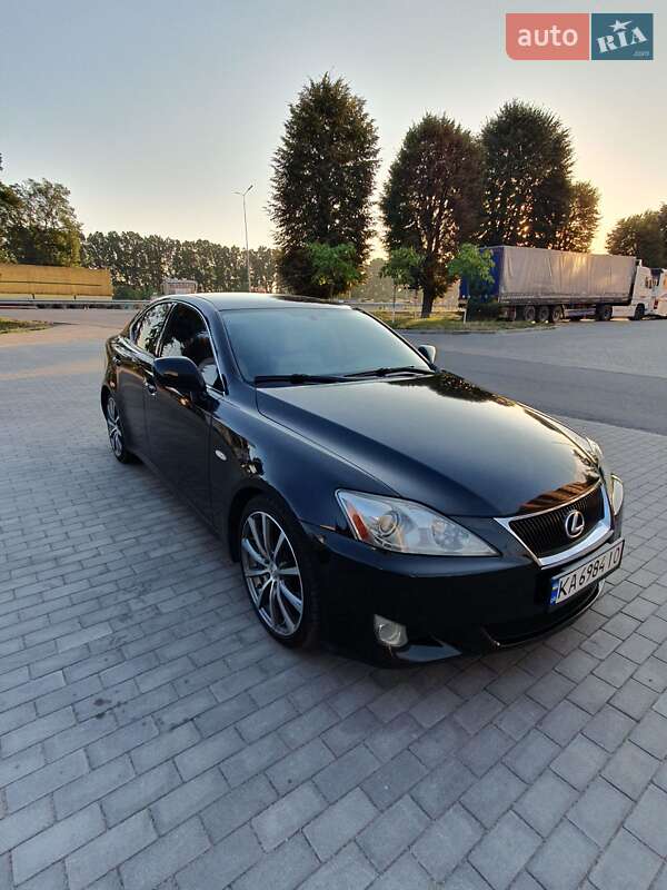 Седан Lexus IS 2007 в Виннице