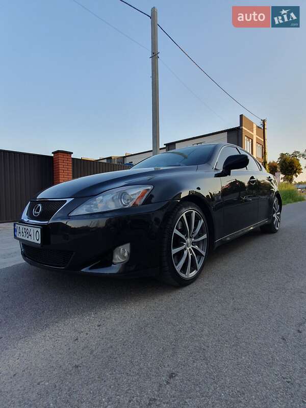 Седан Lexus IS 2007 в Виннице