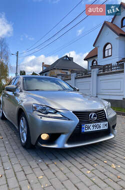 Седан Lexus IS 2013 в Ровно