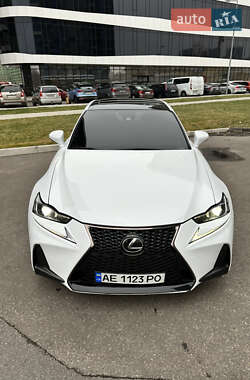 Седан Lexus IS 2017 в Киеве