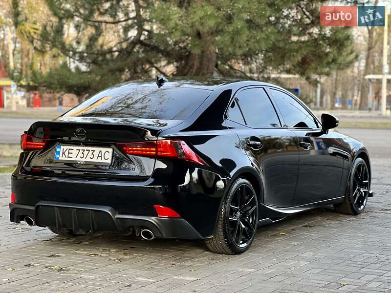 Седан Lexus IS 2015 в Дніпрі