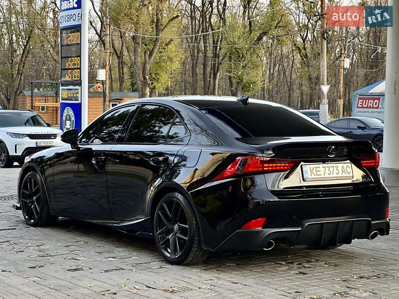 Седан Lexus IS 2015 в Дніпрі