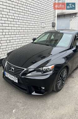 Седан Lexus IS 2015 в Киеве