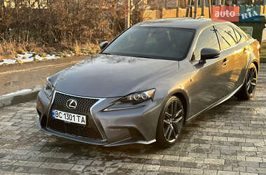 Седан Lexus IS 2015 в Львове