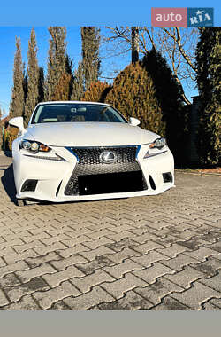 Седан Lexus IS 2014 в 