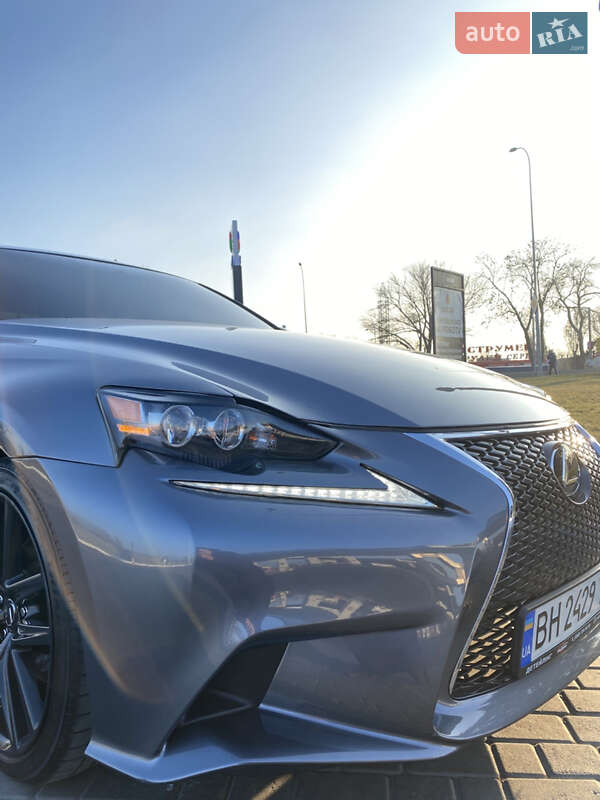 Седан Lexus IS 2013 в Одессе