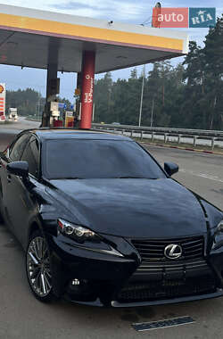 Седан Lexus IS 2013 в Києві