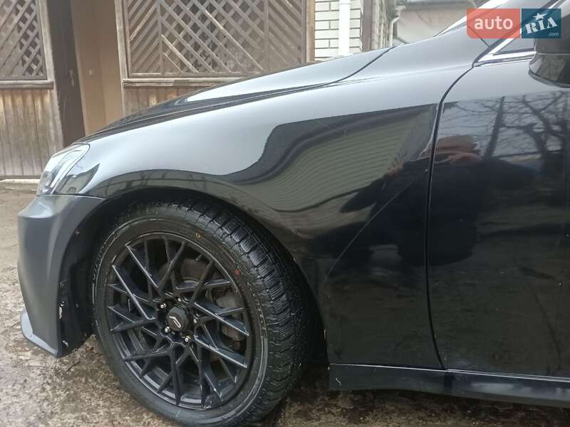 Седан Lexus IS 2010 в Умани