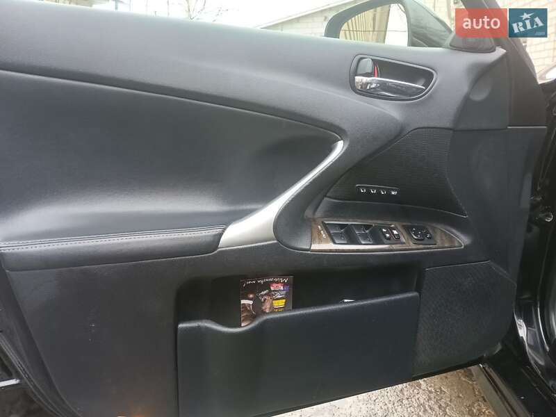 Седан Lexus IS 2010 в Умани