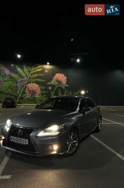 Седан Lexus IS 2014 в 