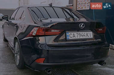 Седан Lexus IS 2014 в 